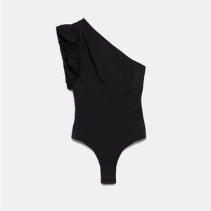 NWT  Zara one shoulder ruffled bodysuit